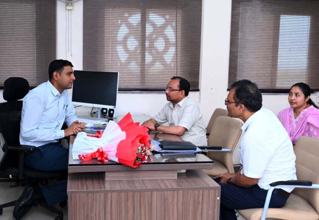 रायपुर : सूडा के नए सीईओ सुमीत अग्रवाल ने संभाला कार्यभार