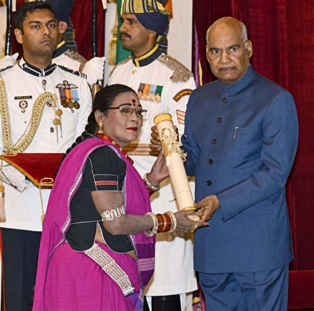 रायपुर : पद्म विभूषण तीजन बाई को भावभीनी श्रद्धांजलि : छत्तीसगढ़ की लोकसंस्कृति की अमर आवाज़ हुई शांत