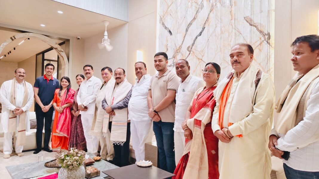 KORBA : भाजपा जिलाध्यक्ष गोपाल मोदी के निवास पहुंचे उपमुख्यमंत्री अरुण साव, वरिष्ठ नेताओं संग विचार-विमर्श