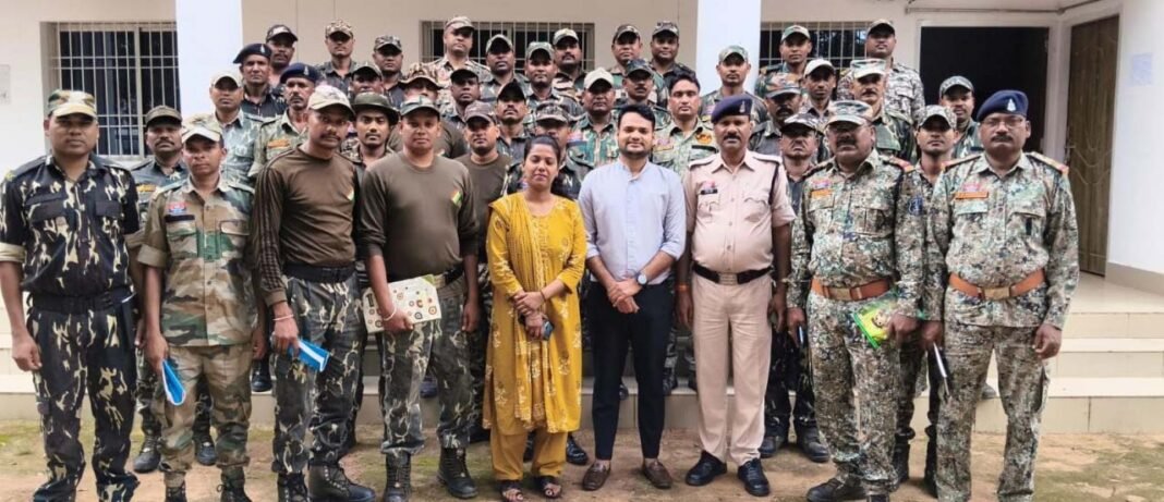 रायपुर : राष्ट्रीय मानसिक स्वास्थ्य कार्यक्रम के तहत सुरक्षा बलों के जवानों के लिए तनाव प्रबंधन एवं आत्महत्या रोकथाम कार्यशाला का आयोजन