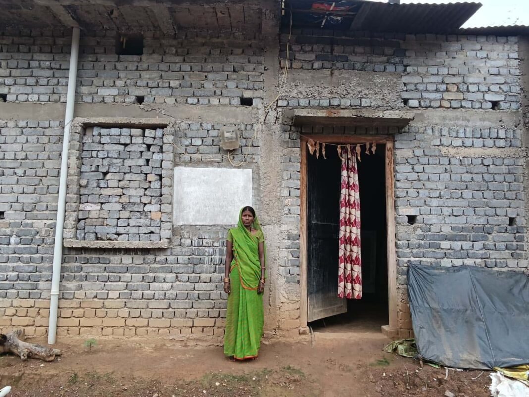 रायपुर : पक्का घर और सम्मानजनक सहयोग से संवर रहा डागरीबाई का जीवन