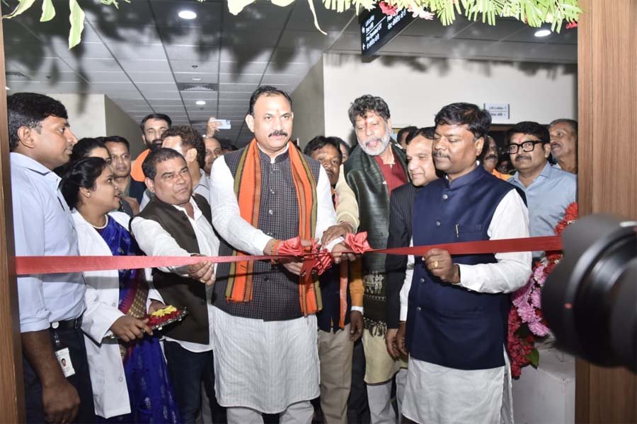 रायपुर : बस्तर को मिली अत्याधुनिक कैथलैब की सौगात- स्वास्थ्य मंत्री श्याम बिहारी जायसवाल ने किया लोकार्पण