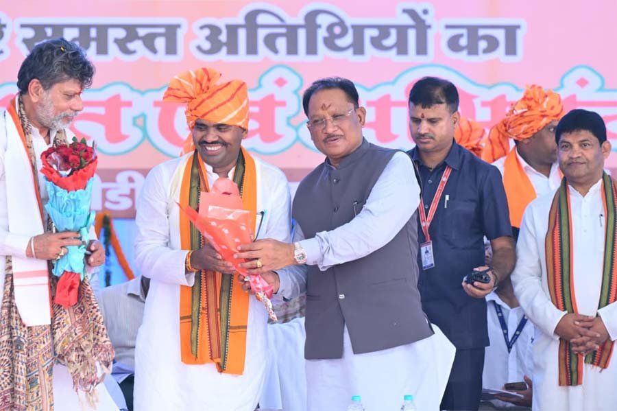रायपुर : मुख्यमंत्री विष्णुदेव साय ने बम्हनीडीह के विकास की नई यात्रा का किया शुभारंभ