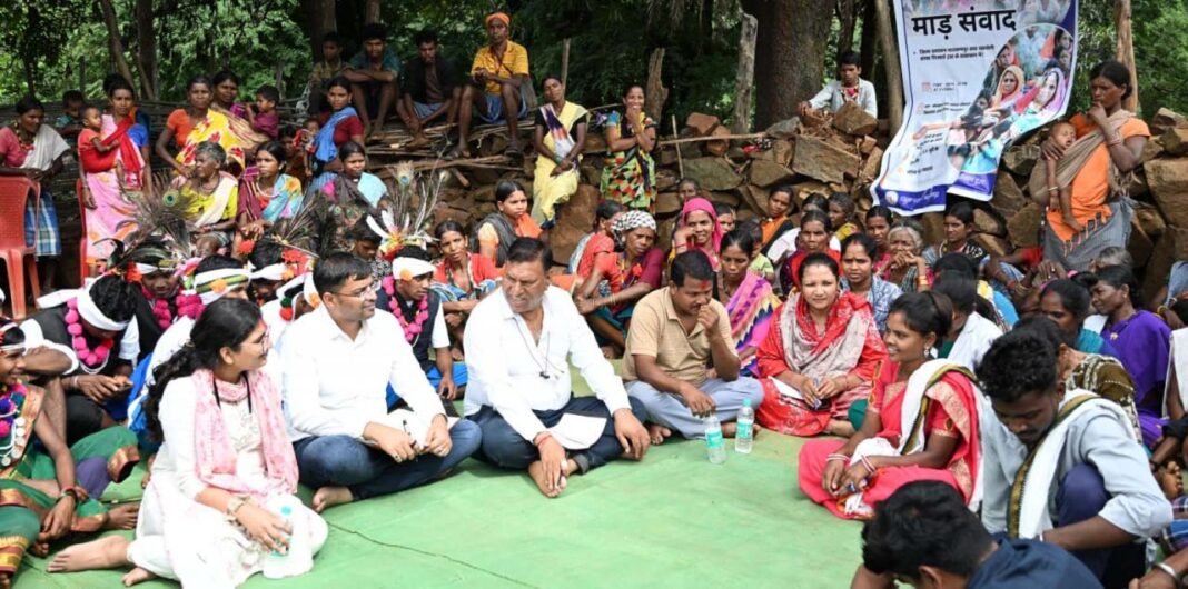रायपुर : अबूझमाड़ के अंधेरे को चीर कर पहुंची शिक्षा की रोशनी