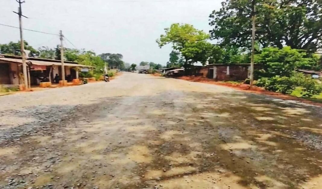 रायपुर : कोतबा-बागबहार सड़क का काम प्रगति पर, अक्टूबर-2026 तक पूरा करने का लक्ष्य
