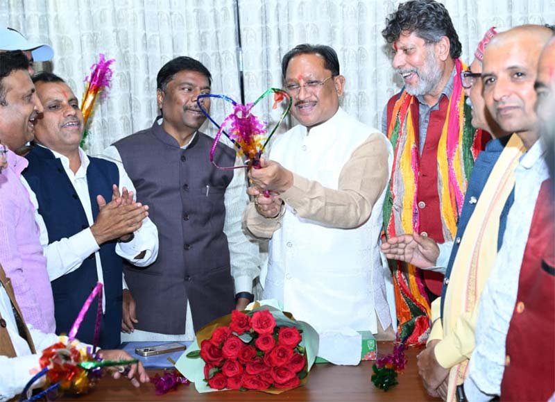रायपुर : बस्तर गोंचा महापर्व 2026 का निमंत्रण लेकर मुख्यमंत्री विष्णु देव साय से मिले प्रतिनिधि