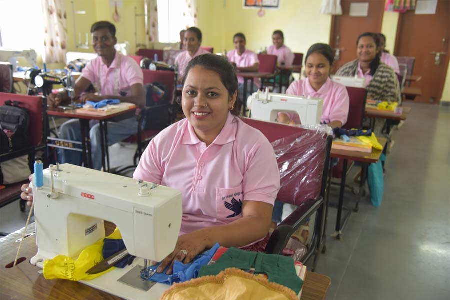 रायपुर : विशेष लेख : आत्मनिर्भर नारी, समृद्ध छत्तीसगढ़ : महिला सशक्तिकरण का नया अध्याय
