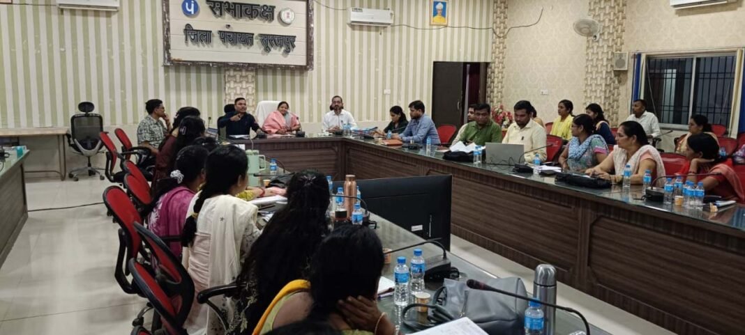 रायपुर : सूरजपुर में महिला एवं बाल विकास विभाग की व्यापक समीक्षा