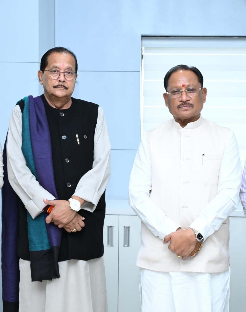 रायपुर : मुख्यमंत्री विष्णु देव साय से झारखंड के वित्त मंत्री राधाकृष्ण किशोर ने की सौजन्य भेंट