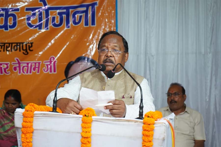 रायपुर : धरती आबा अभियान : मंत्री नेताम ने 8 करोड़ से अधिक रुपये की विकास परियोजनाओं का किया गया शिलान्यास