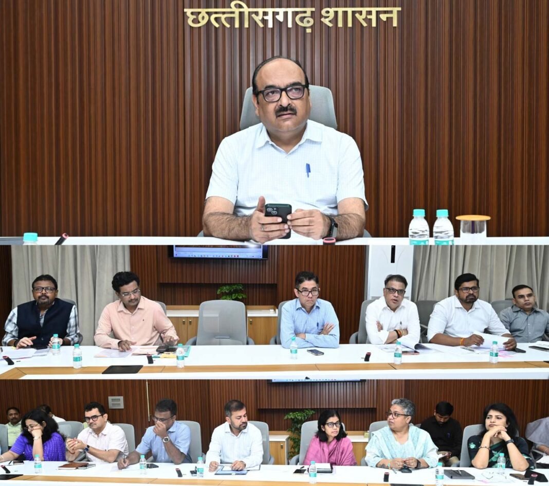 रायपुर : मुख्य सचिव विकासशील ने सचिवों की ली उच्च स्तरीय बैठक