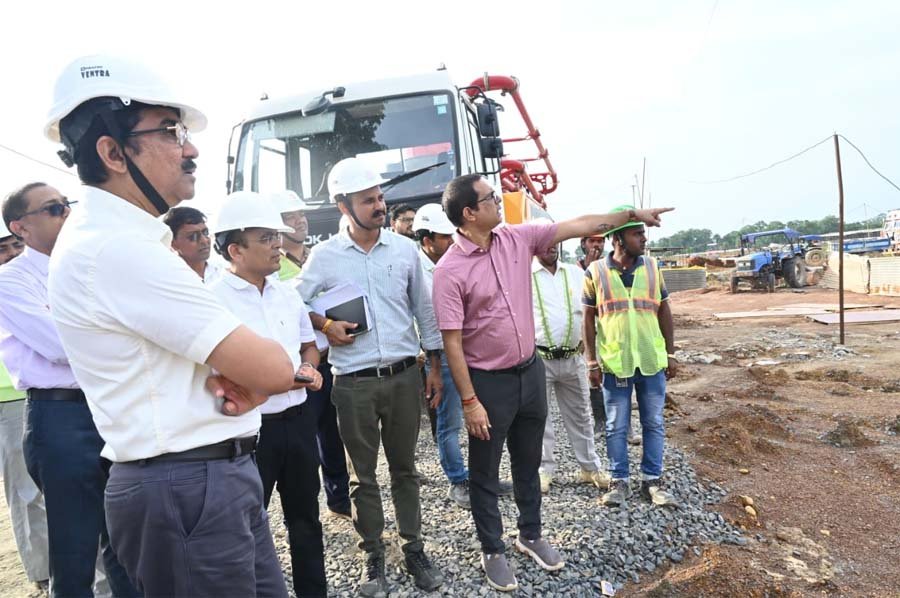 रायपुर : बिलासपुर संभागायुक्त ने निर्माणाधीन मेडिकल कॉलेज का किया निरीक्षण