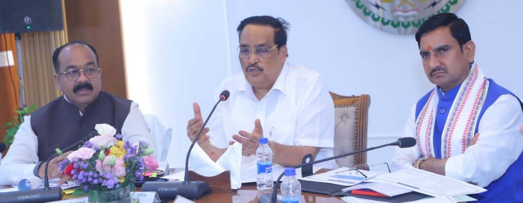 रायपुर : जल जीवन मिशन 2.0 पर छत्तीसगढ़ के सांसदों के साथ मंथन