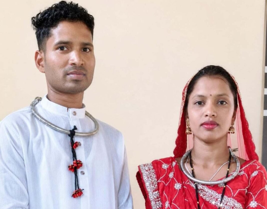 रायपुर : सुशासन का ‘सेवा सेतु’ : नेतानार के फूलसिंह और रामबती को आवेदन के दिन ही मिला विवाह प्रमाण पत्र