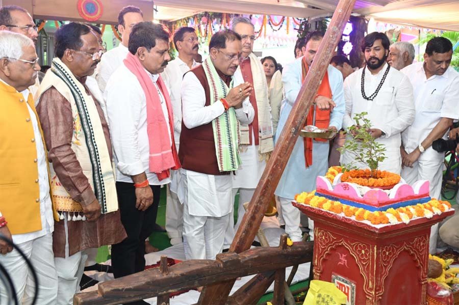 रायपुर : विशेष लेख : विष्णु सरकार ने बढ़ाया किसानों का मान-खेती किसानी को मिला नया संबल