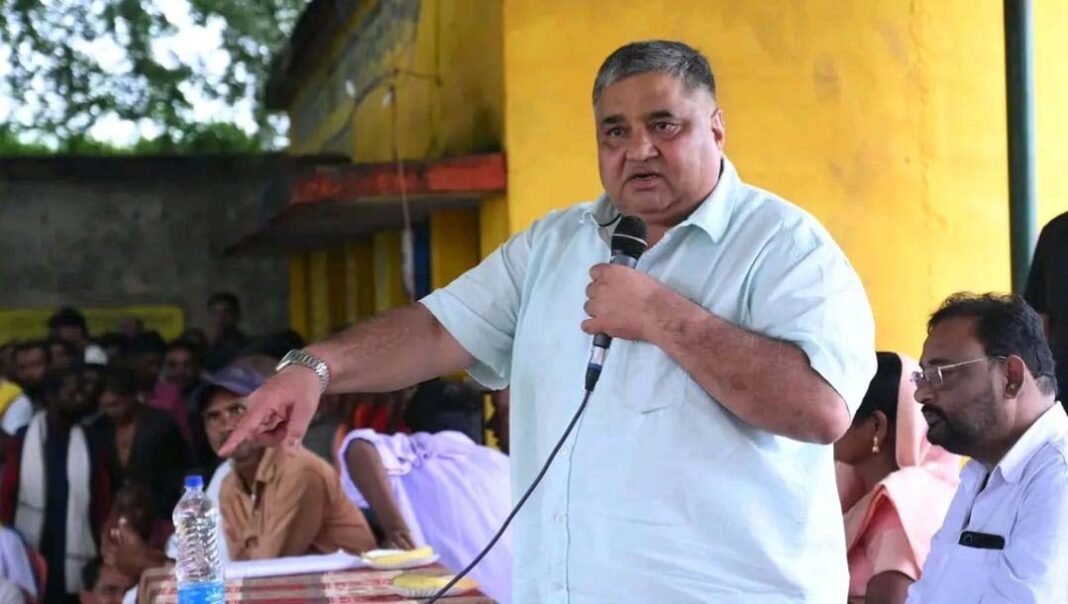 रायपुर : ग्रामीणों की समस्याओं के त्वरित निराकरण के लिए मंत्री राजेश अग्रवाल ने दिए अधिकारियों को निर्देश