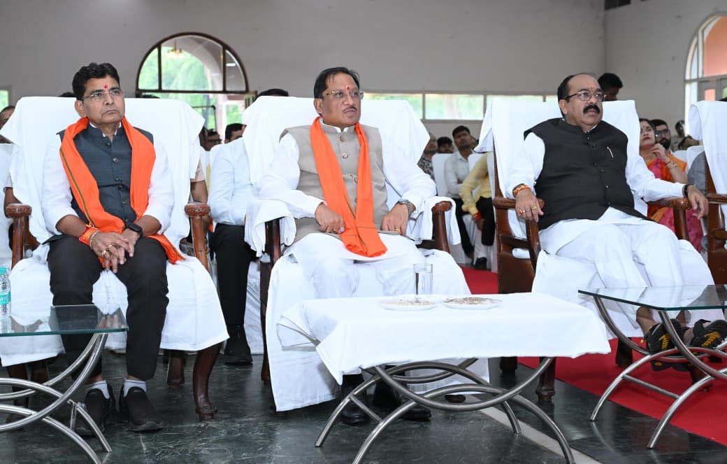 रायपुर : ‘मन की बात’ देश के कोने-कोने में हो रहे नवाचारों और प्रेरक प्रयासों को देती है राष्ट्रीय पहचान – मुख्यमंत्री विष्णु देव साय