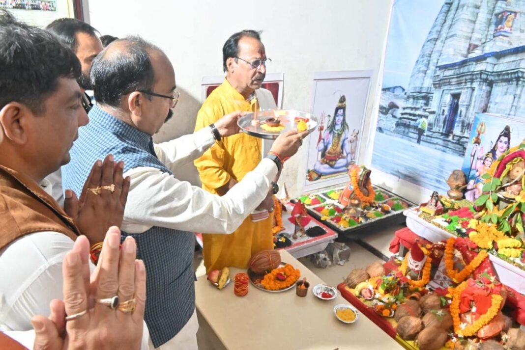 रायपुर : उप मुख्यमंत्री अरुण साव महारुद्राभिषेक में हुए शामिल