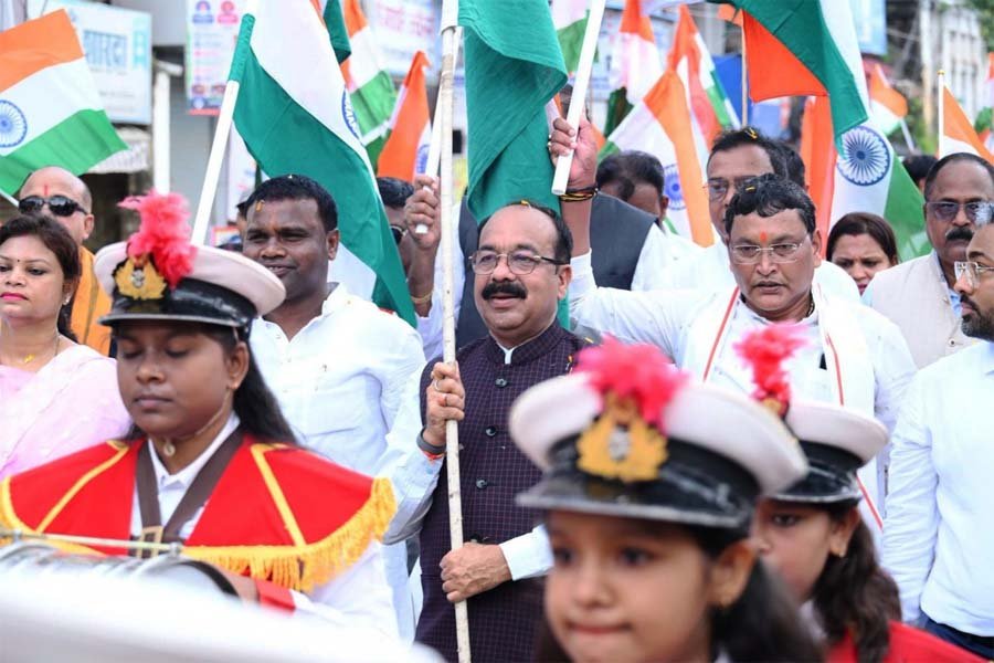 रायपुर : देशभक्ति से ओतप्रोत अप्रतिम उत्साह के साथ निकली तिरंगा यात्रा, उप मुख्यमंत्री अरुण साव हुए शामिल
