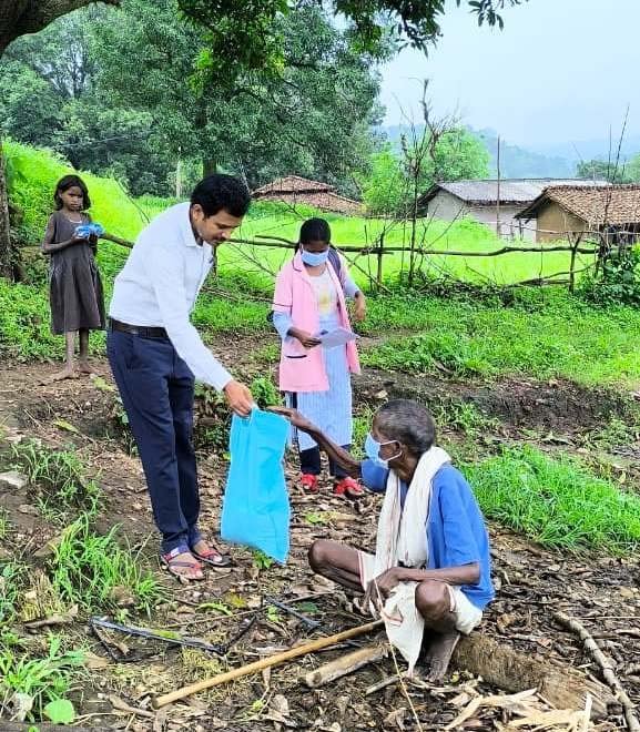 रायपुर : प्रधानमंत्री टीबी मुक्त भारत अभियान के तहत पीवीटीजी क्षेत्रों में पोषण सहायता और स्वास्थ्य जागरूकता अभियान जारी