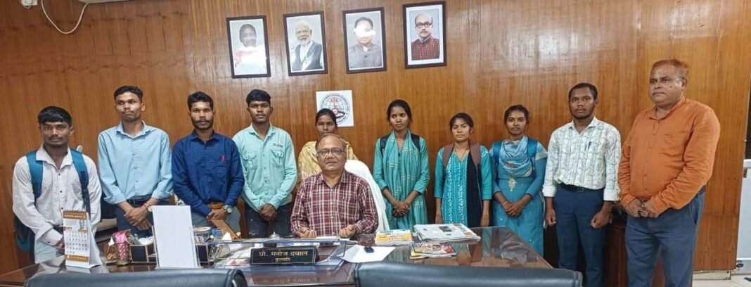 रायपुर : सकारात्मक व निष्पक्ष लेखन से ही संभव है समाज परिवर्तन – कुलपति प्रो. दयाल
