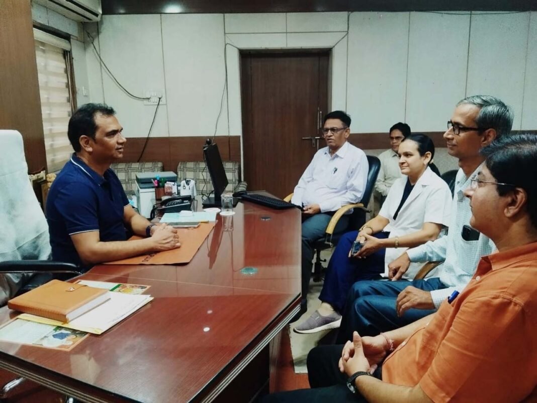 रायपुर : अम्बेडकर अस्पताल की इमरजेंसी सेवा में बदली मरीजों की एंट्री व्यवस्था, गंभीर मरीजों को सीएमओ कक्ष से मिलेगा सीधा प्रवेश