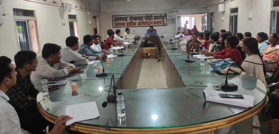 KORBA : पोड़ी उपरोड़ा में विकासखंड स्तरीय समीक्षा बैठक आयोजित