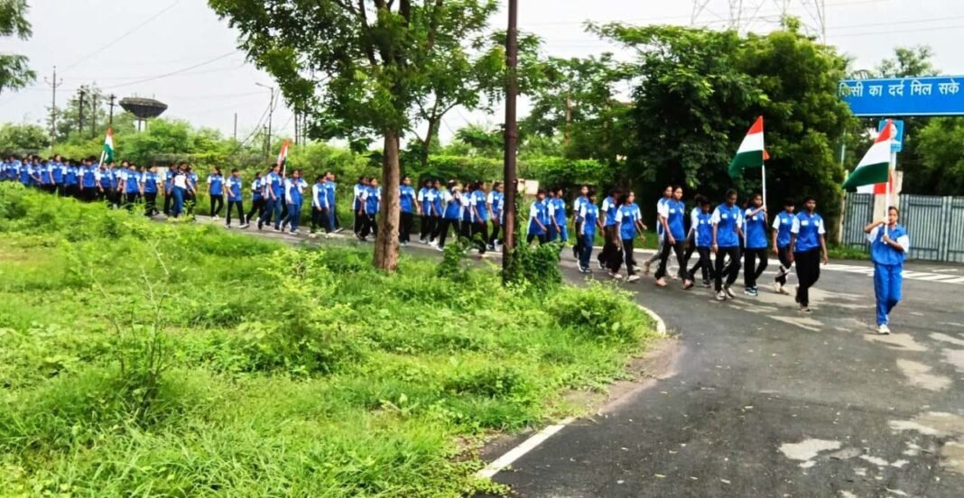 रायपुर : खेलो इंडिया स्टेट सेंटर ऑफ एक्सीलेंस में गूंजा देशभक्ति का जज्बा, निकली तिरंगा यात्रा