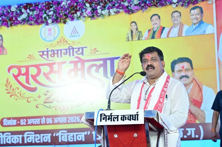 रायपुर : ग्रामीण उद्यमिता का मार्ग है संभागीय सरस मेला – उपमुख्यमंत्री विजय शर्मा