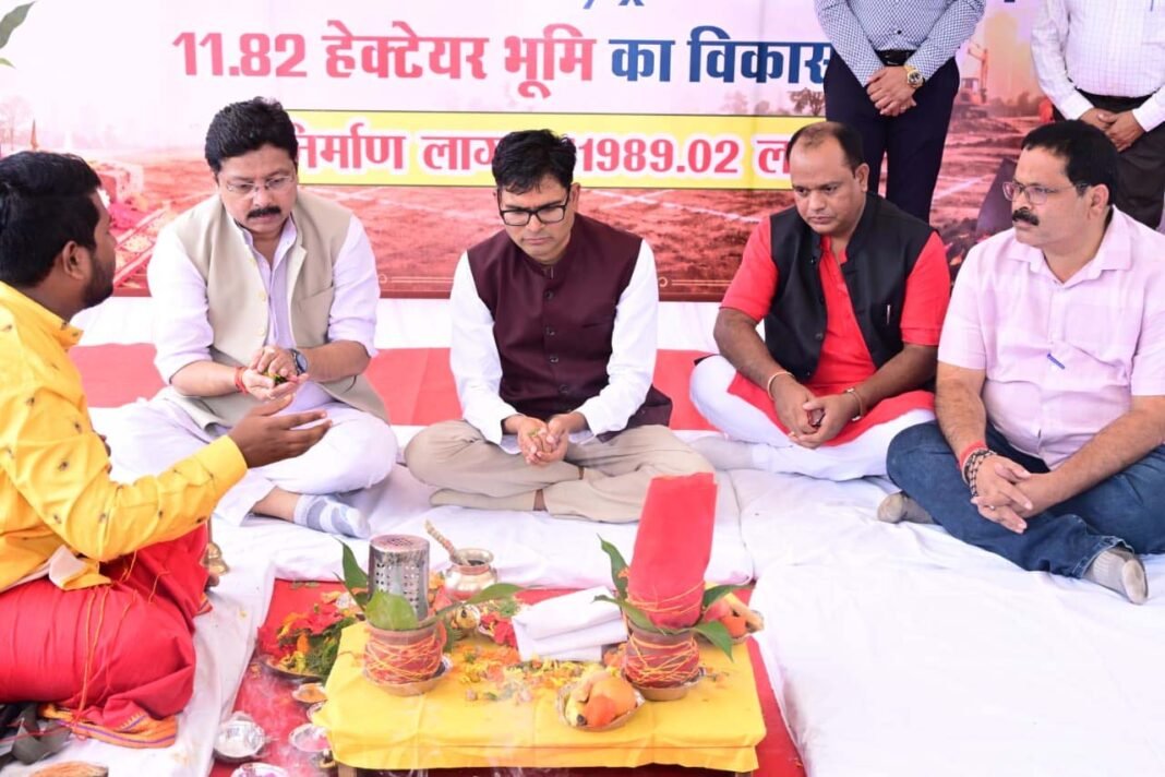 रायपुर : नवा रायपुर को देश की अग्रणी ग्रीनफील्ड सिटी के रूप में विकसित करने पर जोर – आवास एवं पर्यावरण मंत्री ओ.पी. चौधरी
