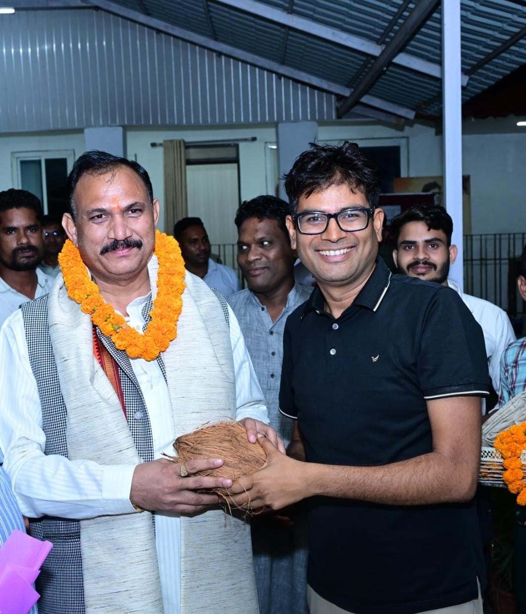 रायपुर : रायगढ़ आगमन पर स्वास्थ्य मंत्री श्याम बिहारी जायसवाल का आत्मीय स्वागत