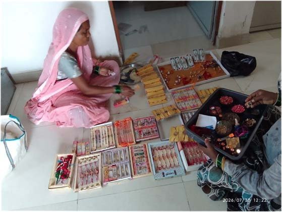 रायपुर : प्राकृतिक बीजों से सजी राखियां बनीं आत्मनिर्भरता की नई पहचान