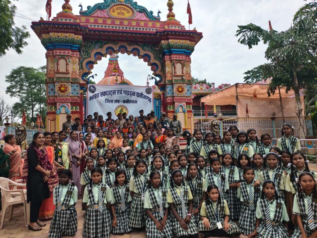 रायपुर : राखी के धागों के साथ सीमा पर सैनिकों तक पहुंचेंगी कवर्धा की बहनों की शुभकामनाएं