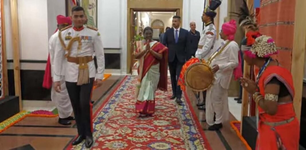 रायपुर : राष्ट्रपति भवन में गूंजी धमतरी के मांदर की थाप