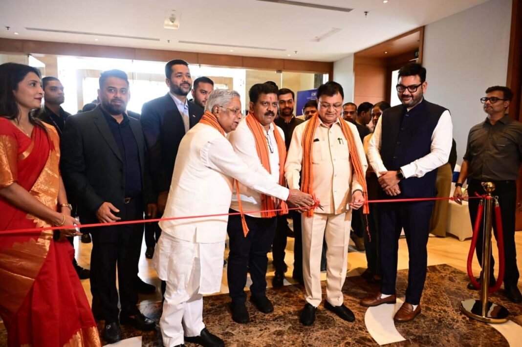 रायपुर : सीआईआई एमएसएमई कॉन्क्लेव 2.0 का उप मुख्यमंत्री विजय शर्मा और उद्योग मंत्री लखन लाल देवांगन ने किया शुभारंभ