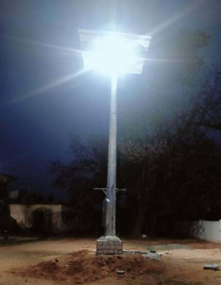 रायपुर : सूरज की रोशनी से बदली रातों की तस्वीर : सोलर हाई मास्ट से आदिवासी कन्या आश्रम में रोशन हुआ उम्मीदों का आंगन