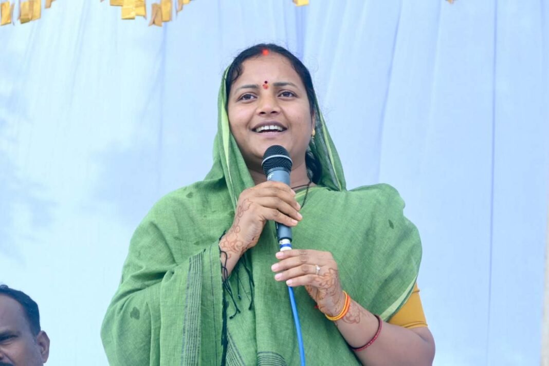 रायपुर : भैयाथान क्षेत्र में 34 करोड़ से अधिक के सड़क विकास कार्यों की मंत्री लक्ष्मी राजवाड़े ने दी सौगात