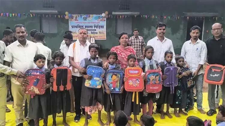 रायपुर : विशेष लेख : नक्सलमुक्त क्षेत्रों में शिक्षा की नई भोर