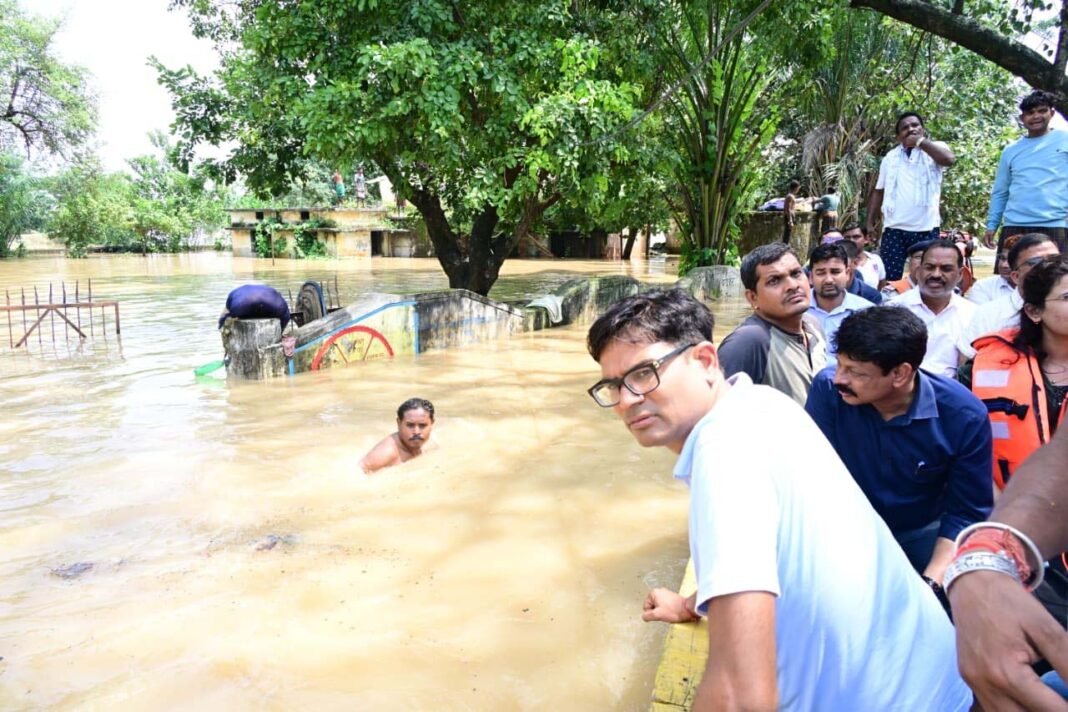 रायपुर : संकट की घड़ी में हर प्रभावित परिवार के साथ खड़ी है हमारी सरकार – वित्त मंत्री ओ.पी. चौधरी