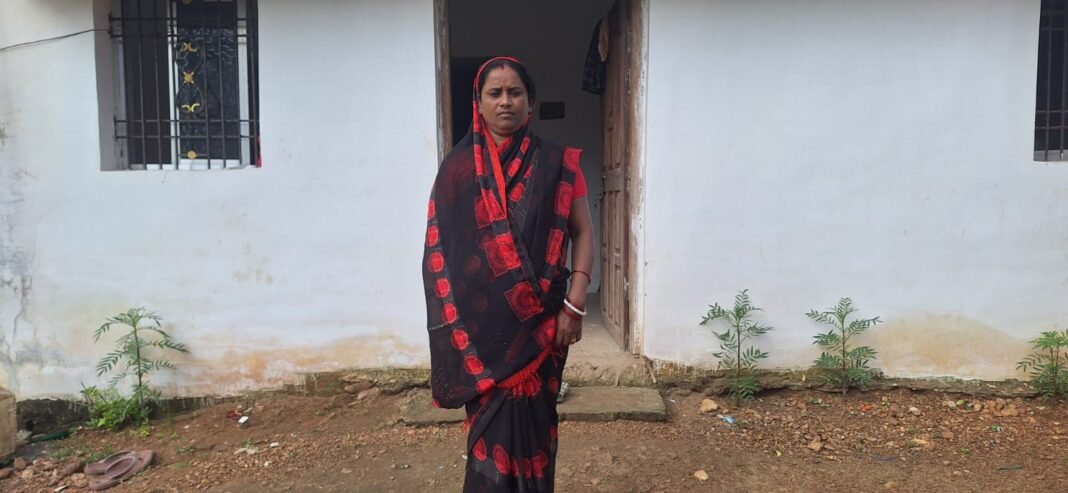 KORBA : सेवा संकल्प अभियान : खपरैल की टपकती छत से पक्के आशियाने तक, प्रधानमंत्री आवास योजना ने आरती बाई का सपना किया साकार