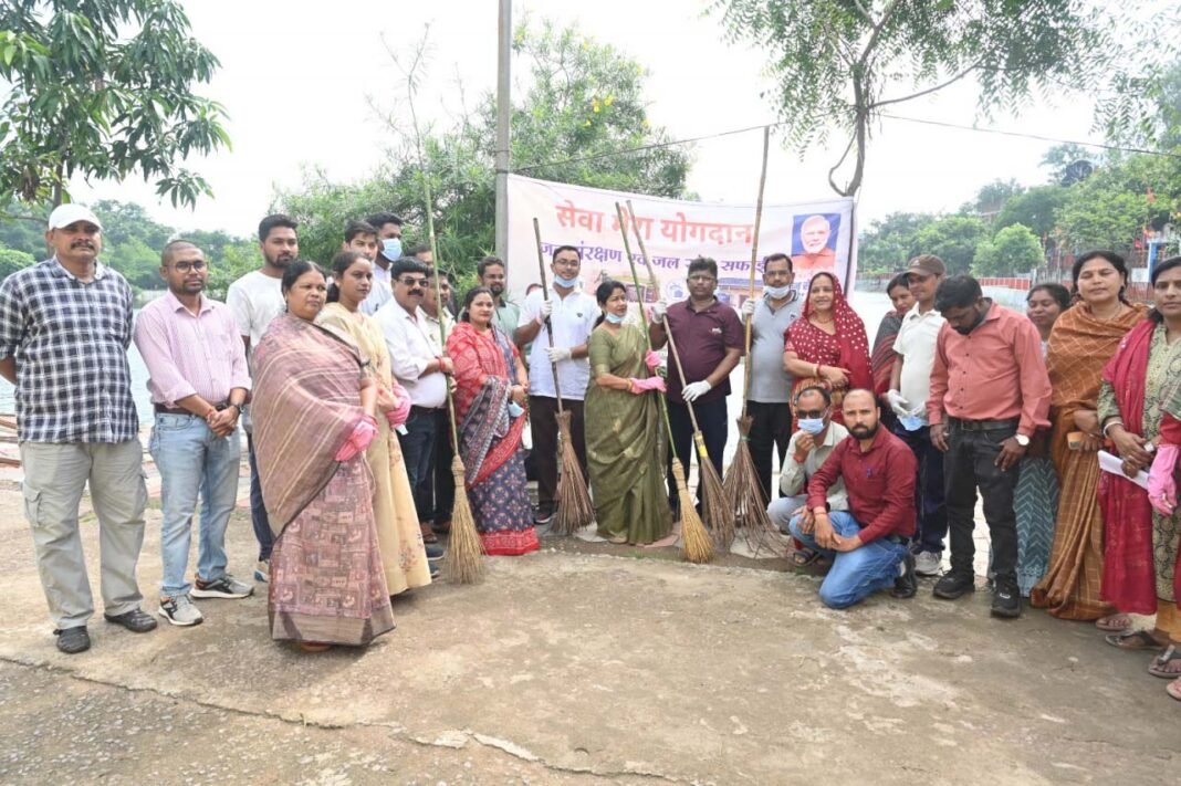 रायपुर : सेवा मेरा योगदान : दुर्ग में जल संरक्षण और प्लास्टिक प्रदूषण के विरुद्ध चला जन-जागरूकता अभियान