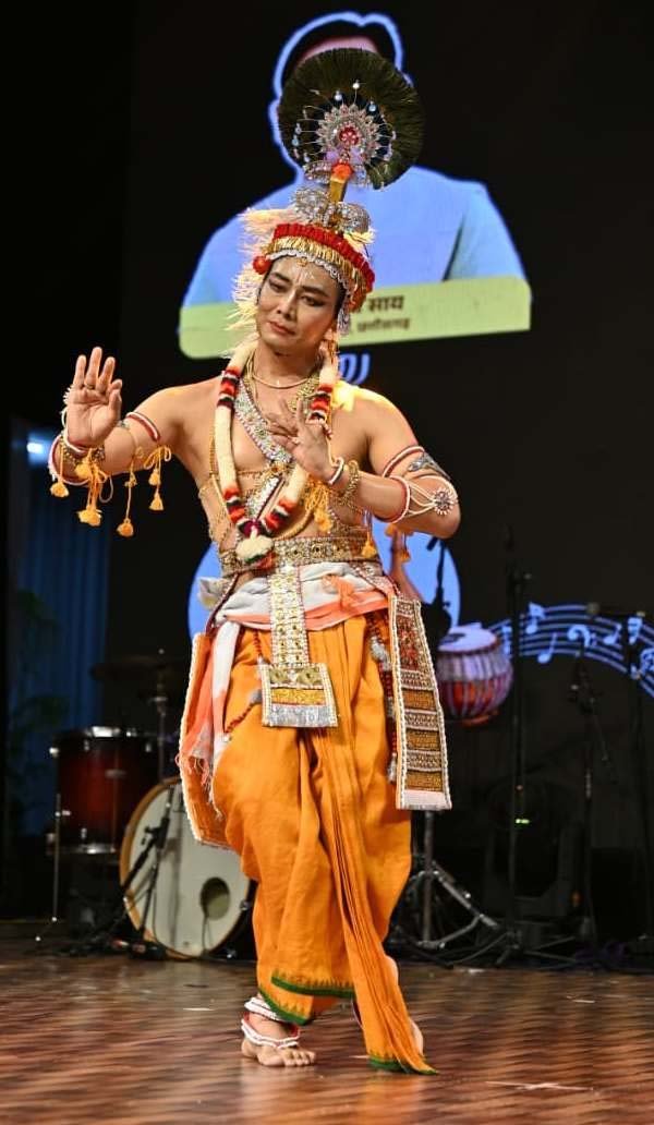 रायपुर : डॉ. मंजू ईलांग्बाम की मणिपुरी नृत्य प्रस्तुति में दिखा भाव, लय और नृत्य का मनोहारी संगम