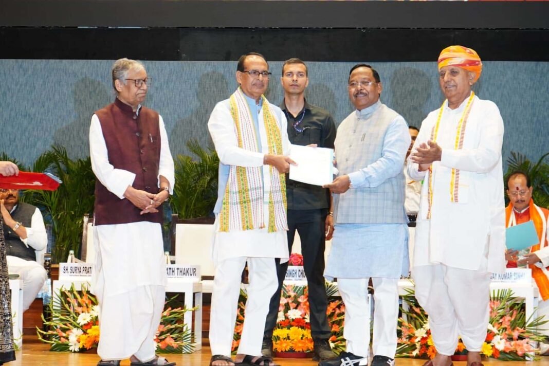 रायपुर : कृषि मंत्री राम विचार नेताम के लगातार प्रयासों से छत्तीसगढ़ के किसानों को केंद्र की बड़ी सौगात