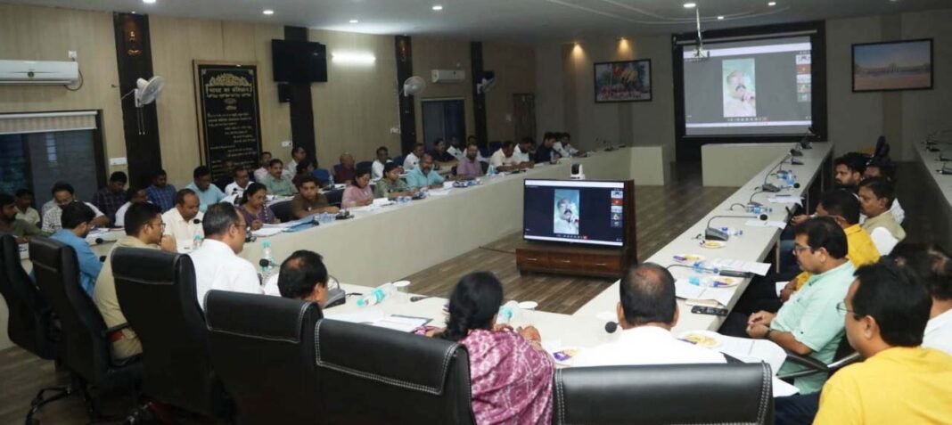 रायपुर : सेवा संकल्प अभियान के सफल क्रियान्वयन को लेकर प्रभारी मंत्री अरुण साव ने ली वर्चुअल बैठक