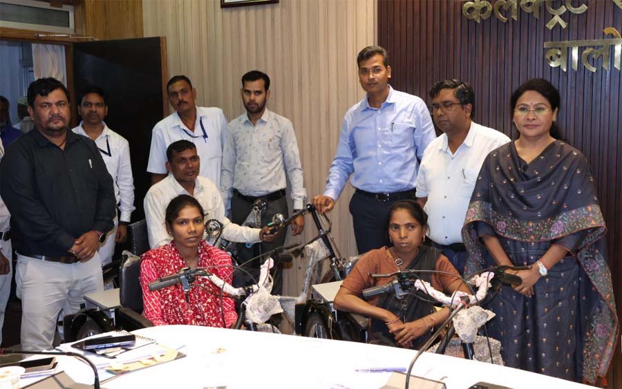 रायपुर : तीन दिव्यांगजनों की राह हुई आसान, मिली ट्राईसिकल बोले ‘धन्यवाद विष्णु भैया’