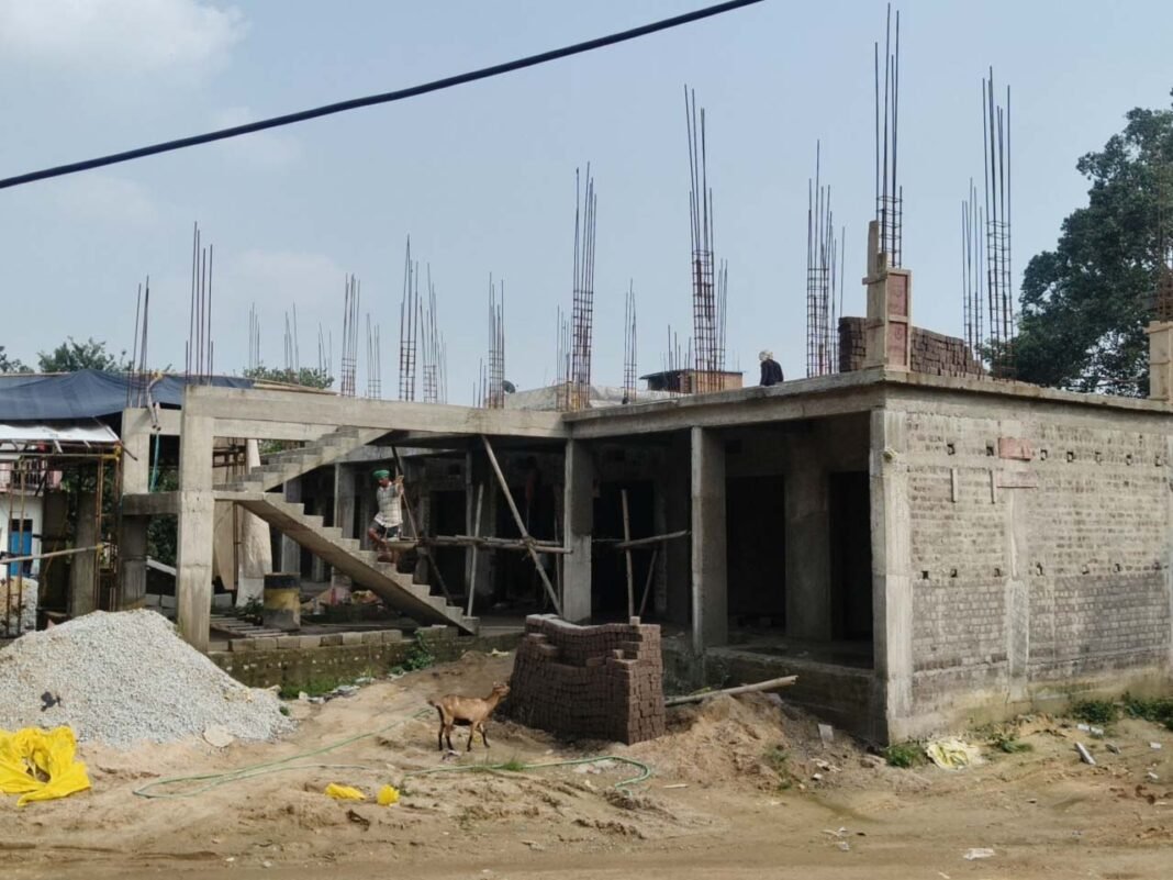 रायपुर : मुख्यमंत्री विष्णुदेव साय की घोषणा ले रही आकार, बंदरचूआ और दुलदुला में बन रहे अत्याधुनिक बस स्टैंड