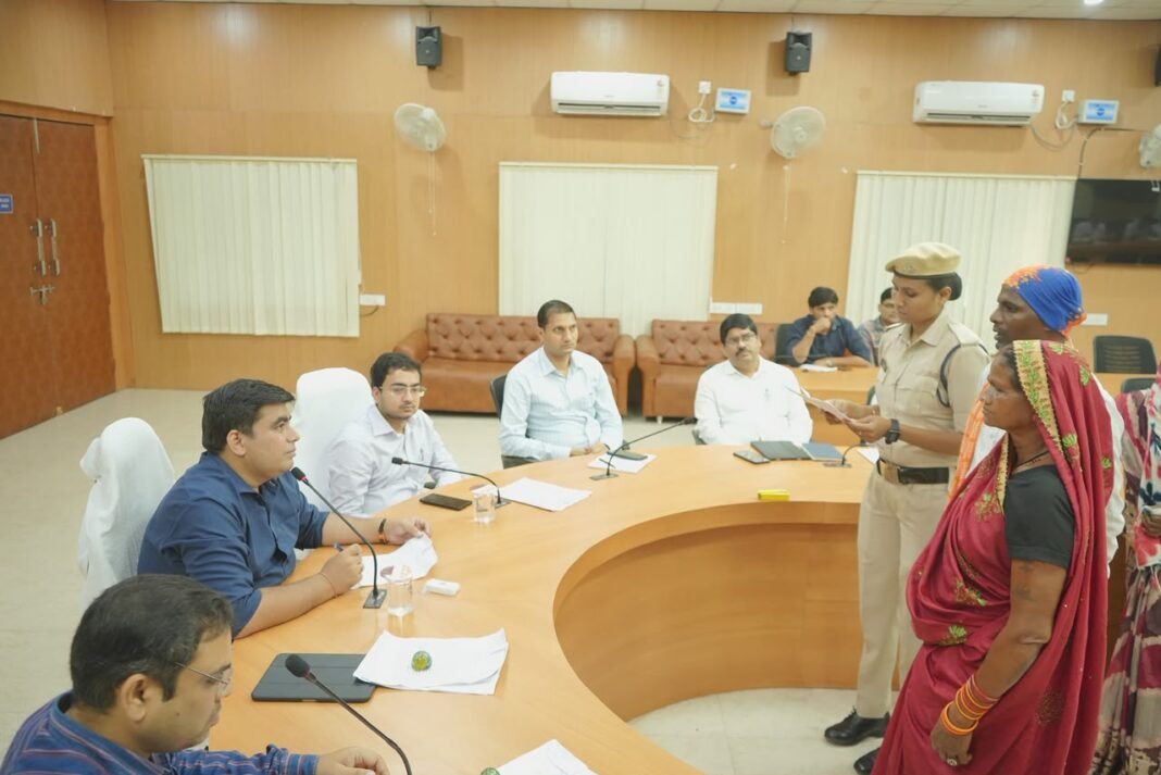 KORBA : कलेक्टर जनदर्शन में आमजनों ने रखीं अपनी समस्याएं, अधिकारियों को समय-सीमा में कार्रवाई के निर्देश