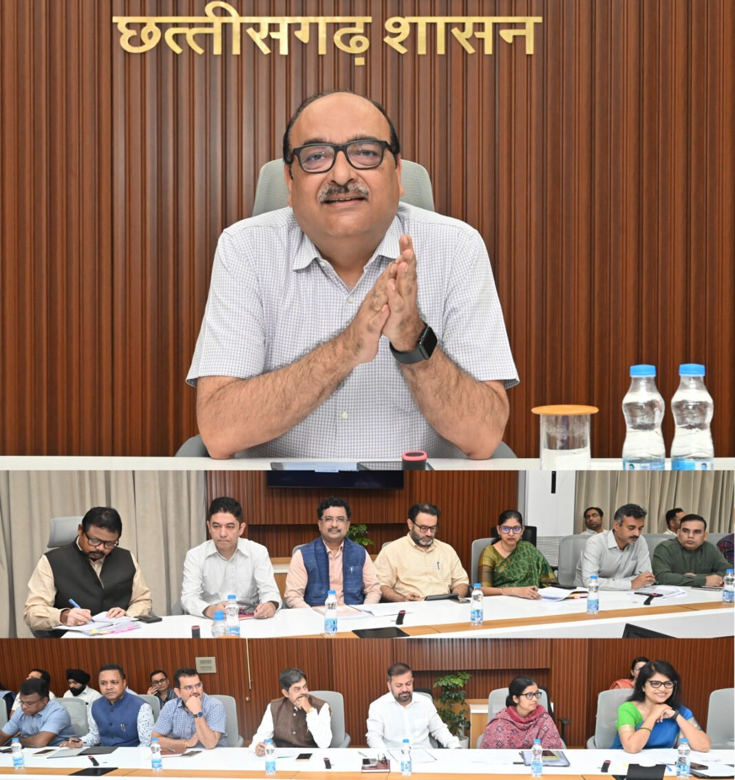रायपुर : सेवानिवृत्ति प्रकरणों के त्वरित निपटारे और रिक्त पदों पर भर्ती के दिए निर्देश-मुख्य सचिव