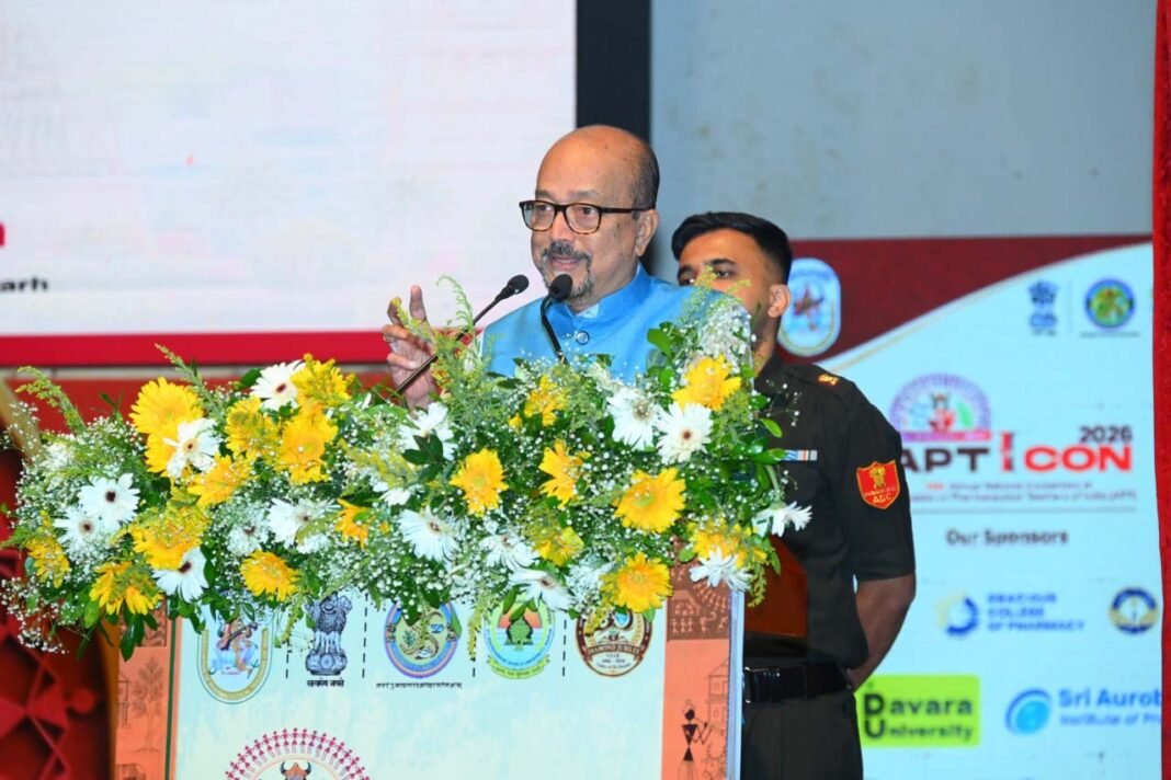 रायपुर : दवाएं सस्ती हों, ग्रामीणों तक पहुंचे इलाज, नकली दवाओं पर लगे रोक – राज्यपाल डेका