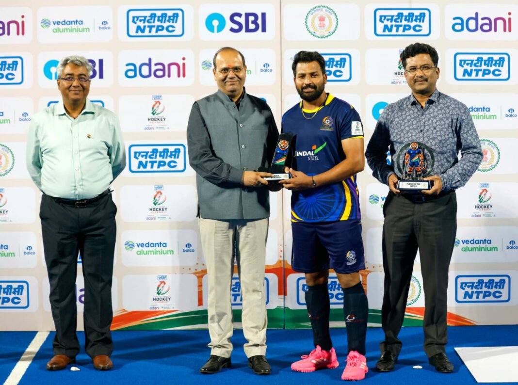 रायपुर : न्यायधानी नाइट्स और चक्रधर चौंपियंस के बीच कड़ा मुकाबला 4-4 से ड्रॉ